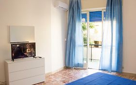 City Center 'Light Blue' Apt